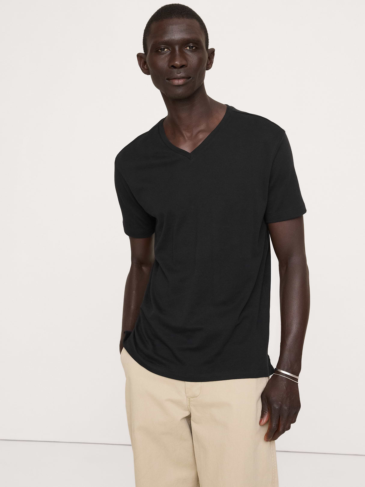 Luxury-Touch V-Neck T-Shirt - Black