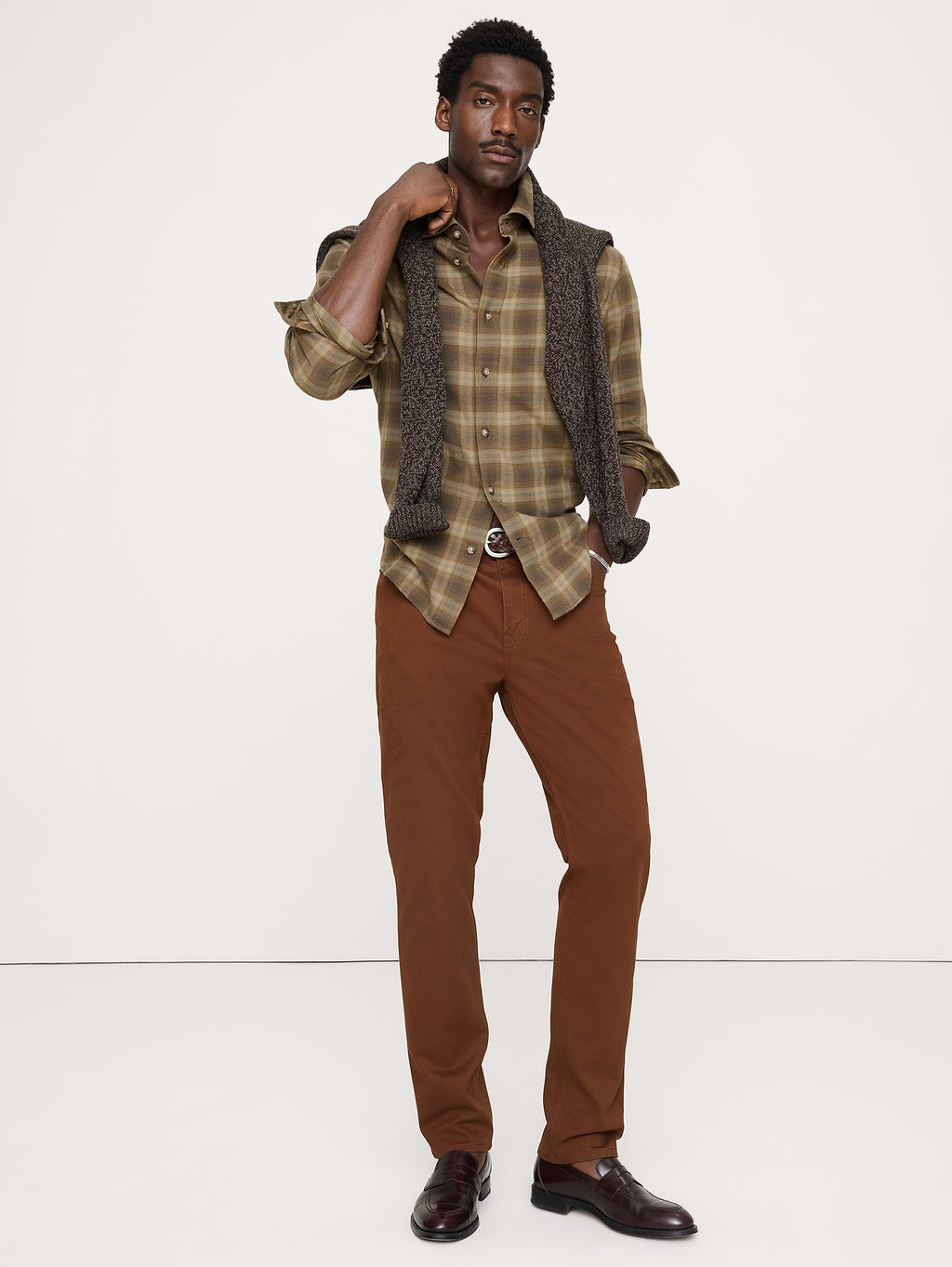 Slim Traveler Pant - Burnt Rust Brown