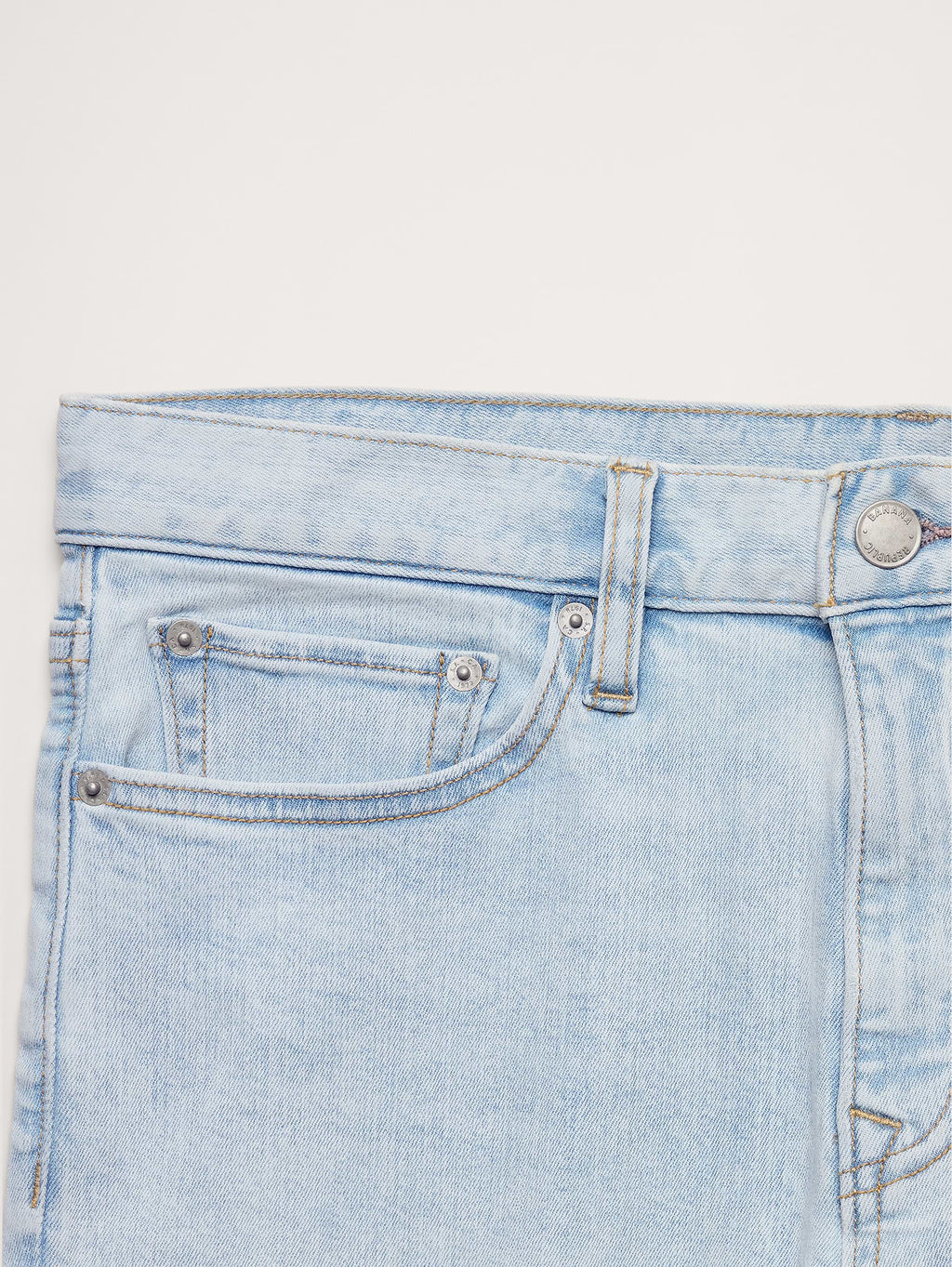 Slim Luxe Traveler Jean - Bleach Blue