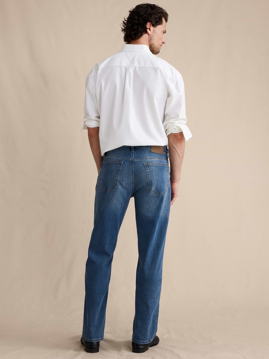 Straight Luxe Traveler Jean - Medium Wash