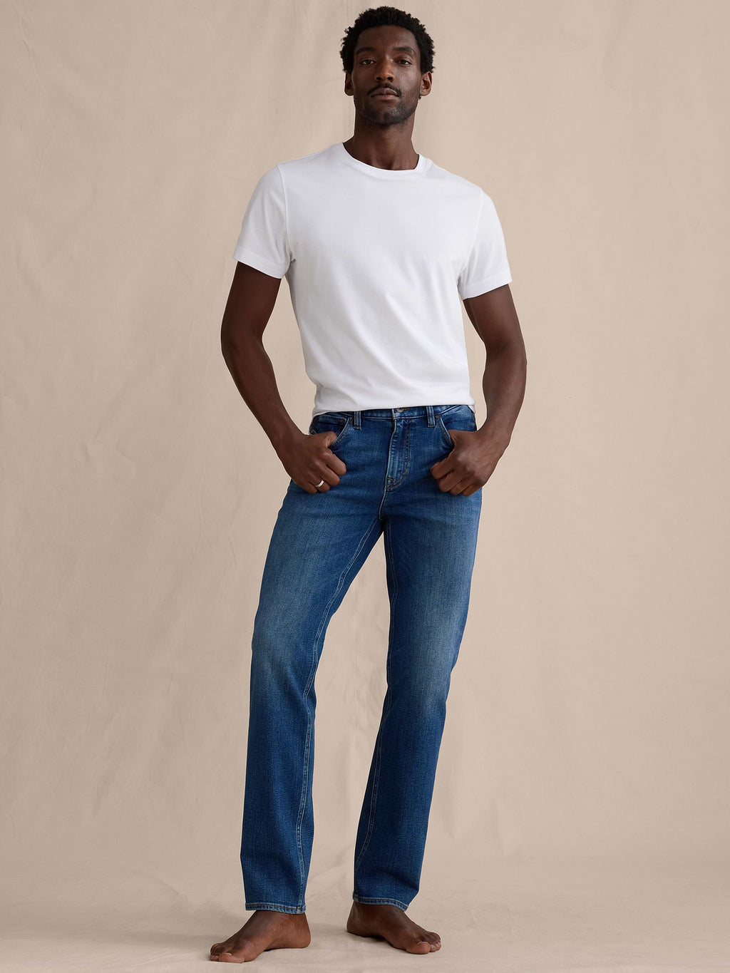 Slim Luxe Traveler Jean - Medium Wash