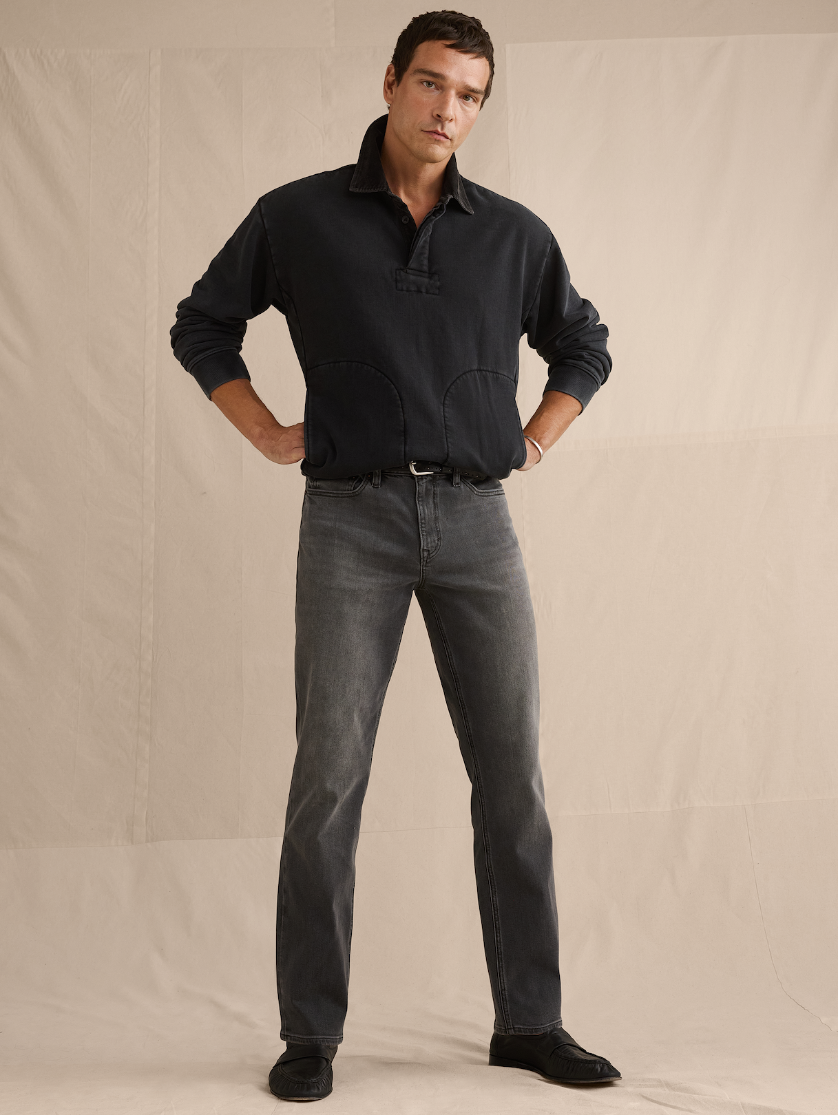 Straight Luxe Traveler Jean - Gray