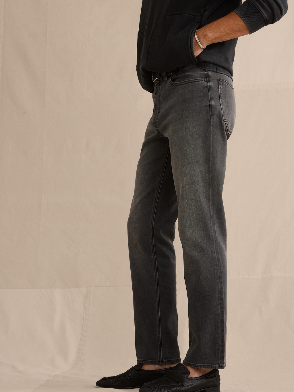 Straight Luxe Traveler Jean - Gray