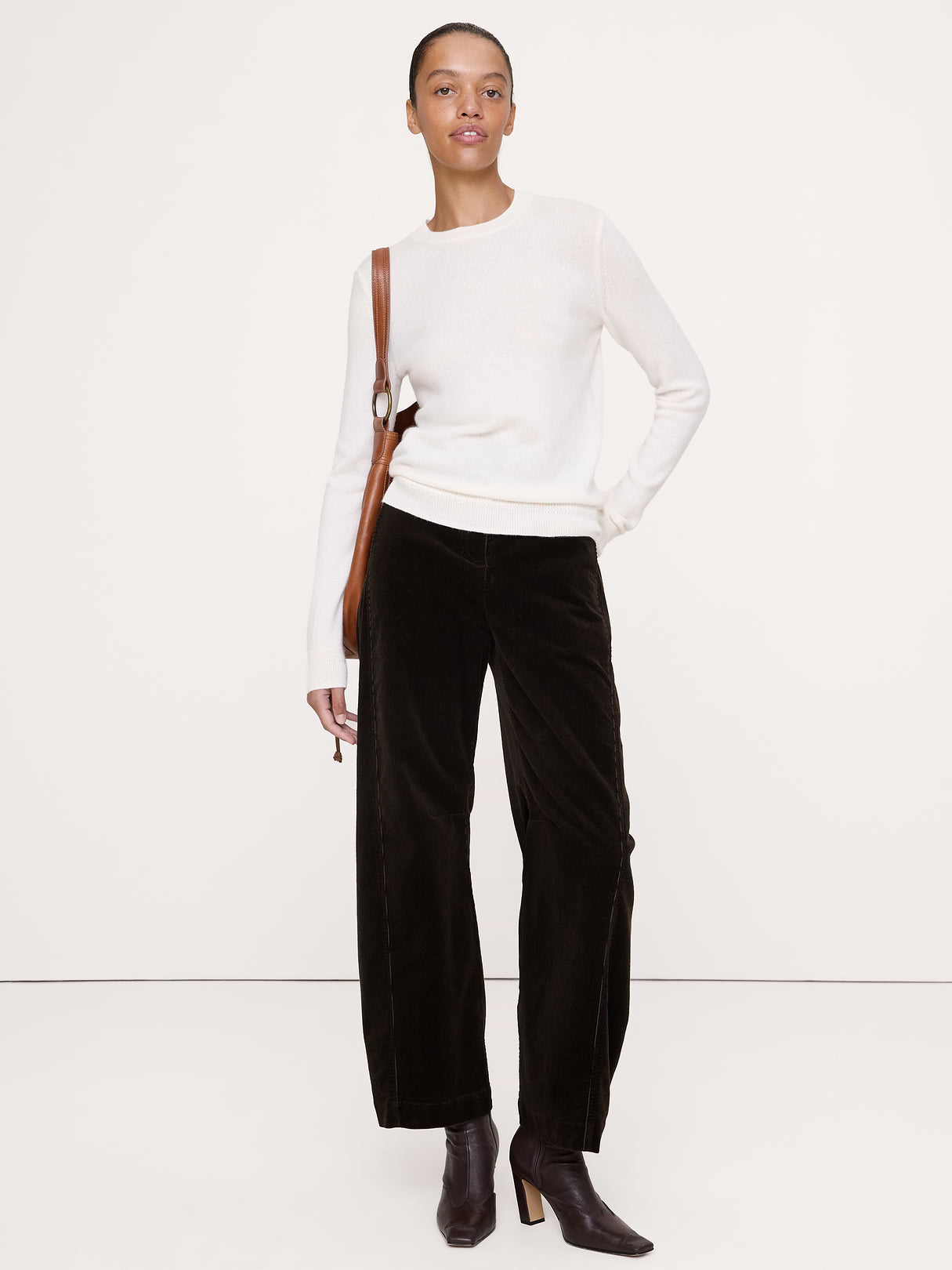 Lightweight Cashmere Crew-Neck Sweater - Cream White