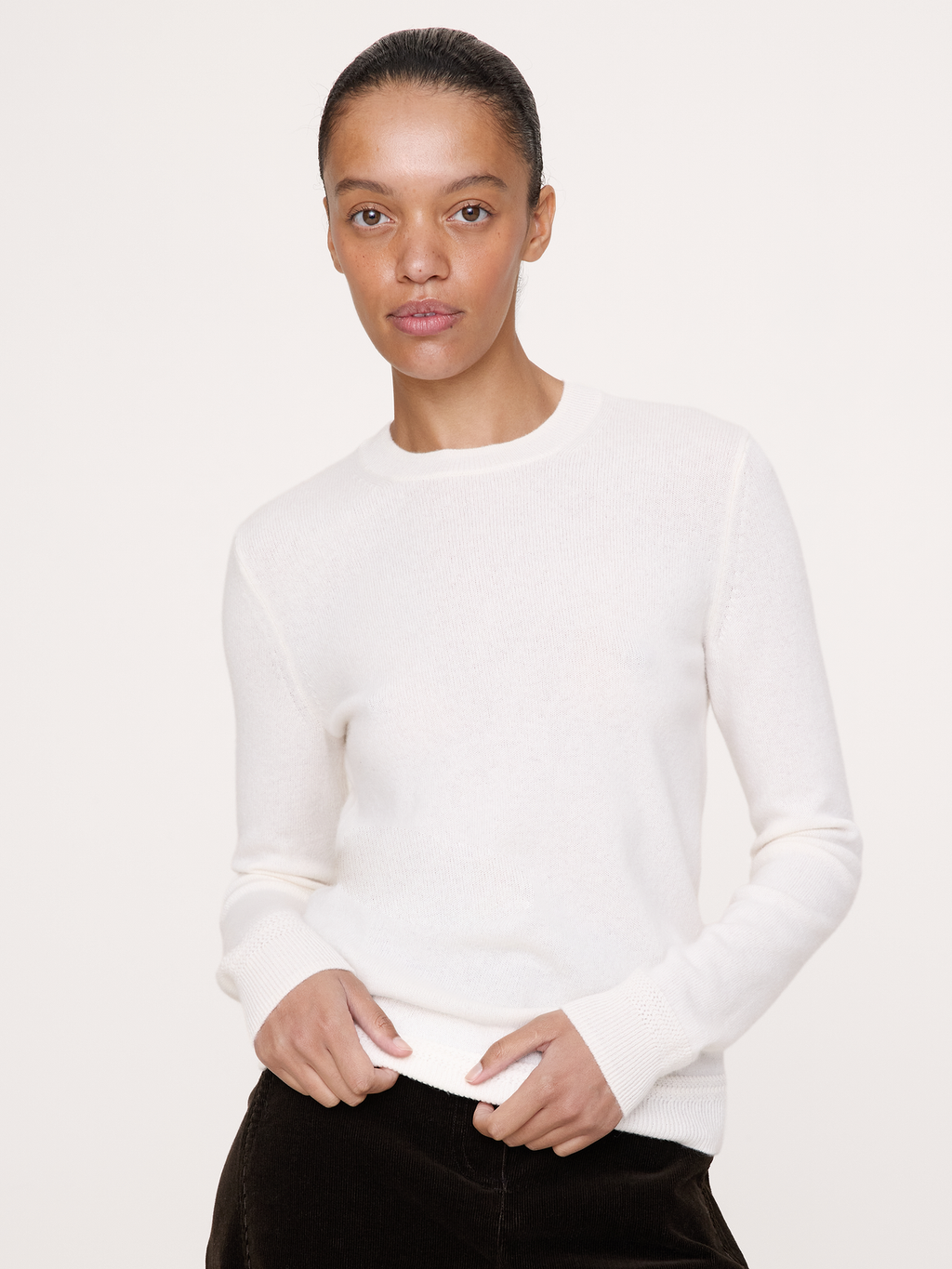 Lightweight Cashmere Crew-Neck Sweater - Cream White