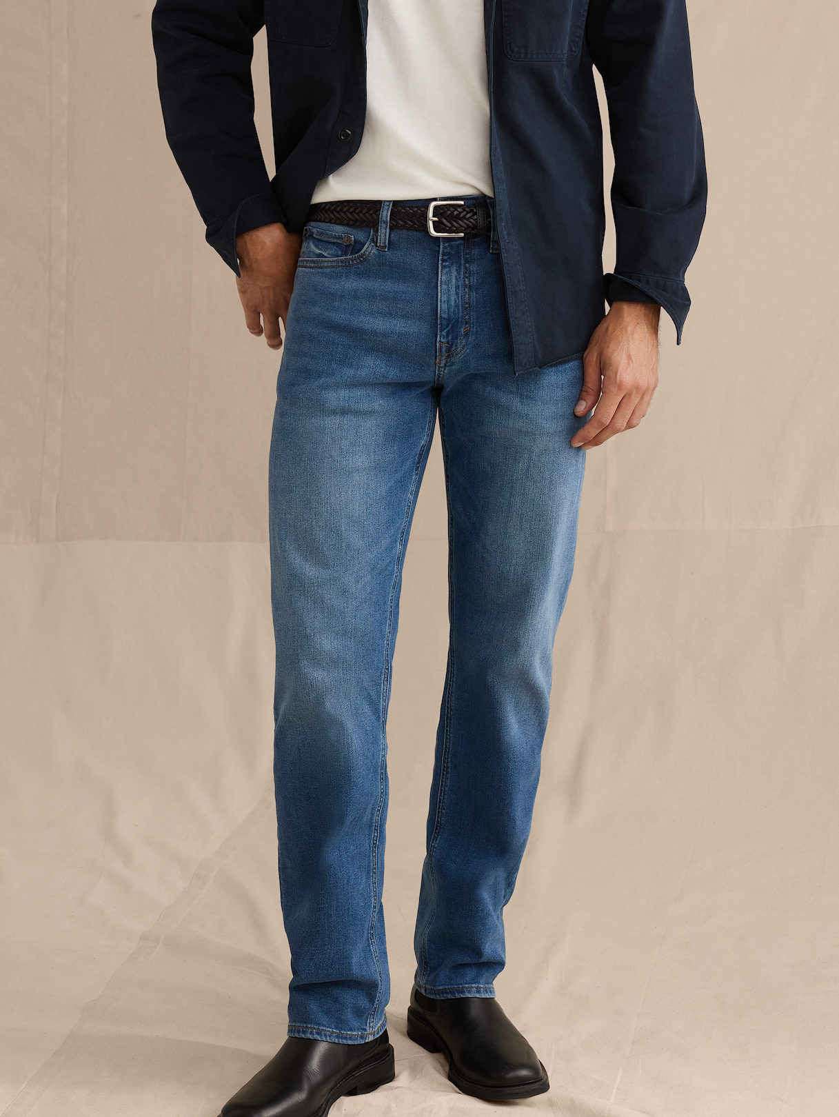 Slim Luxe Traveler Jean - Vintage Medium Wash