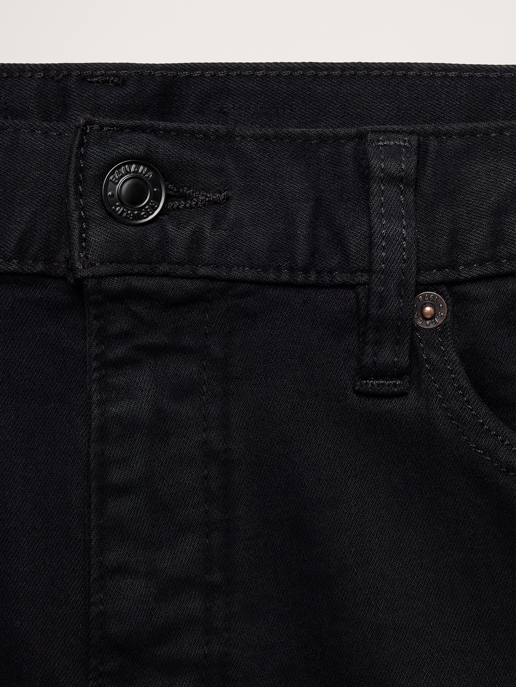 Slim Luxe Traveler Jean - Black Wash