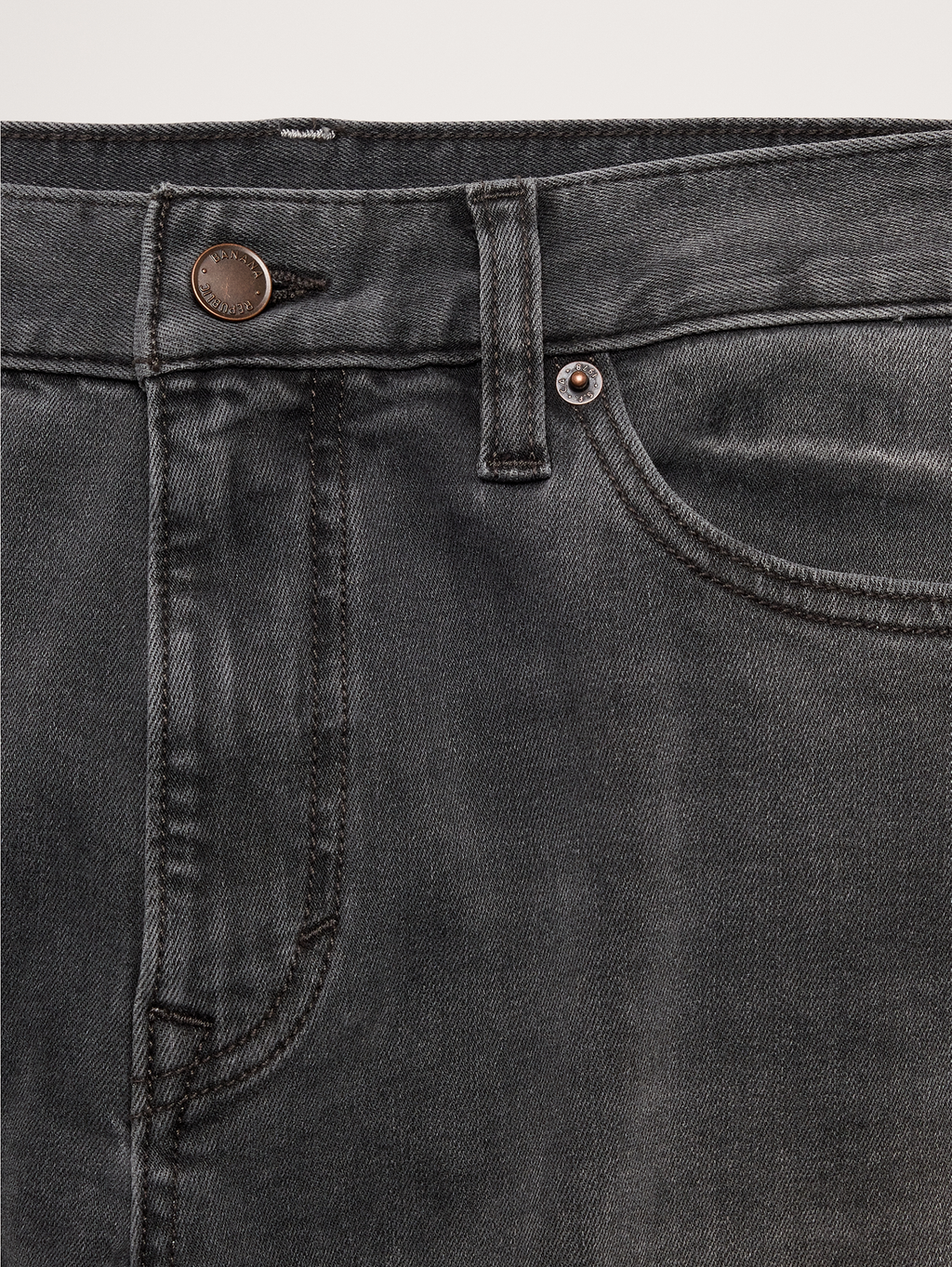 Straight Luxe Traveler Jean - Gray